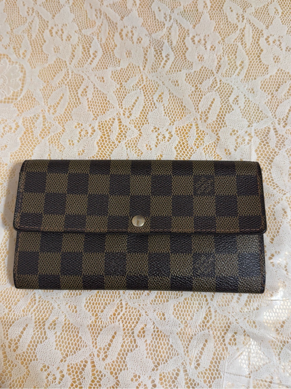 Louis Vuitton damier ebene wallet